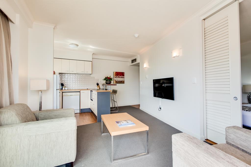 Central Cosmo Apartment Hotel Brisbane Exterior photo